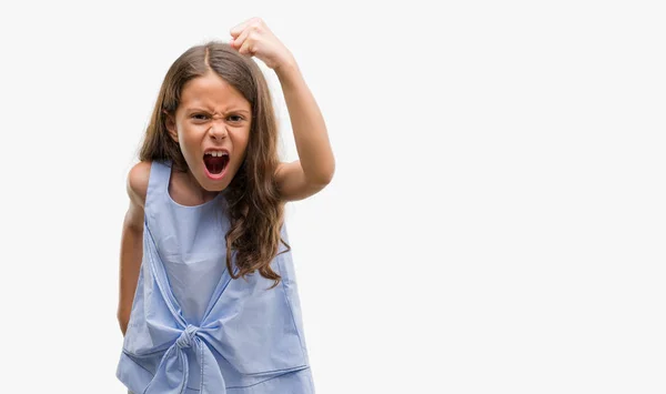 Bruna Ragazza Ispanica Arrabbiato Pazzo Alzando Pugno Frustrato Furioso Mentre — Foto Stock