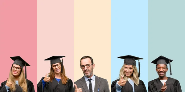 Senior Teacher His Graduate Students Smiling Broadly Showing Thumbs Gesture — Stock Photo, Image