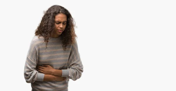 Schöne Junge Hispanische Frau Trägt Streifen Pullover Mit Der Hand — Stockfoto