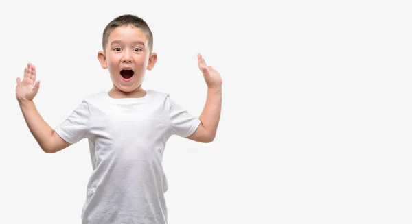 Criança Cabelos Escuros Muito Feliz Animada Expressão Vencedora Celebrando Vitória — Fotografia de Stock