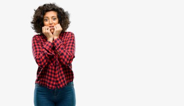 Güzel Arap kadın dehşet ve sinir anksiyete ve panik jest, bunalmış ifade