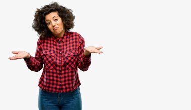 Güzel Arap kadın şüphe ifade, şaşırtmak ve kavramı, belirsiz gelecek merak ediyorum