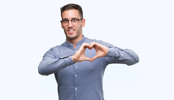 Bonito Jovem Homem Elegante Vestindo Óculos Sorrindo Amor Mostrando Símbolo — Fotografia de Stock