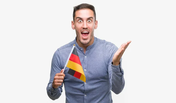 Красивый Молодой Человек Флагом Германии Счастлив Взволнован Победитель Выражение Празднования — стоковое фото