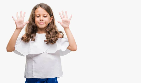 Brunetka Dziewczynka Hiszpanin Wyświetlono Skierowaną Górę Palcami Numer Dziesięć Jednocześnie — Zdjęcie stockowe