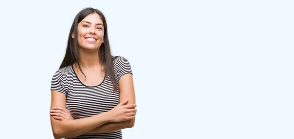 Jovem Bela Mulher Hispânica Rosto Feliz Sorrindo Com Braços Cruzados — Fotografia de Stock