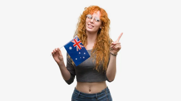 Jeune Rousse Femme Tenant Drapeau Australie Très Heureux Pointant Avec — Photo