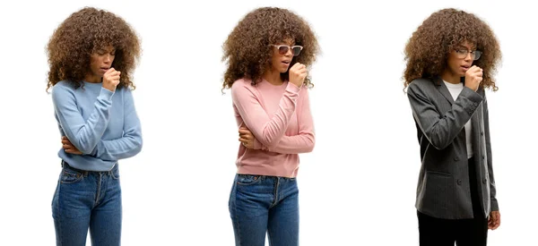 Mujer Joven Afroamericana Que Usa Diferentes Atuendos Sintiéndose Mal Tosiendo —  Fotos de Stock