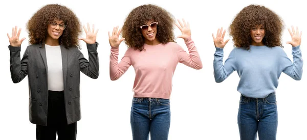 Jovem Afro Americano Vestindo Roupas Diferentes Mostrando Apontando Para Cima — Fotografia de Stock