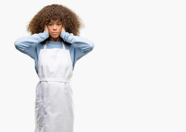 African American Shop Owner Woman Wearing Apron Covering Ears Ignoring — Stock Photo, Image