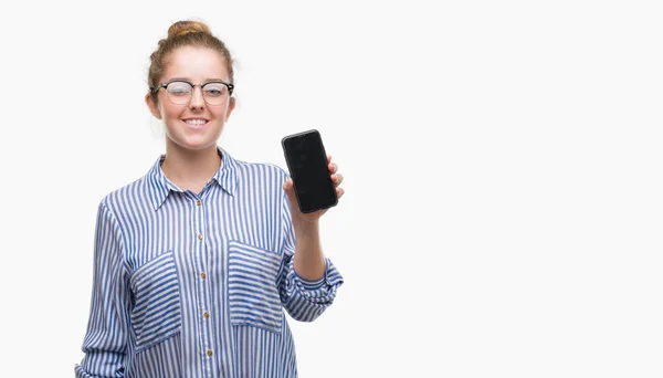 Jonge Blonde Vrouw Smartphone Met Een Blij Gezicht Permanent Lachend — Stockfoto
