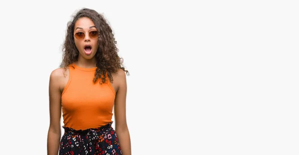 Young Hispanic Woman Wearing Summer Outfit Scared Shock Surprise Face — Stock Photo, Image