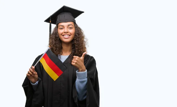 Jeune Femme Hispanique Portant Uniforme Graduation Tenant Drapeau Allemagne Heureux — Photo