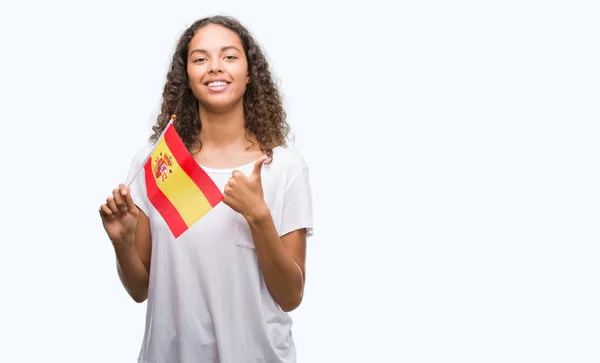 Mujer Hispana Joven Sosteniendo Bandera España Feliz Con Una Gran —  Fotos de Stock