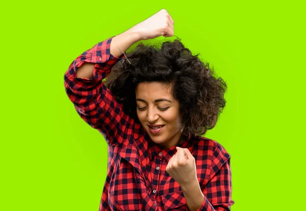 Mujer Árabe Hermosa Feliz Emocionado Expresando Gesto Ganador Exitoso Celebrando —  Fotos de Stock