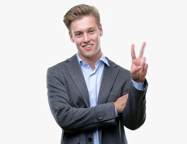Jonge Knappe Blonde Business Man Die Lacht Met Blij Gezicht — Stockfoto