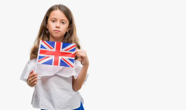 Morena Chica Hispana Sosteniendo Bandera Reino Unido Con Una Expresión —  Fotos de Stock