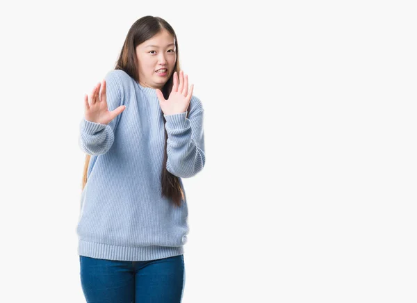 Young Chinese Woman Isolated Background Afraid Terrified Fear Expression Stop — Stock Photo, Image