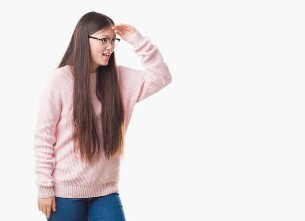 Junge Chinesin Über Isoliertem Hintergrund Mit Brille Sehr Glücklich Und — Stockfoto