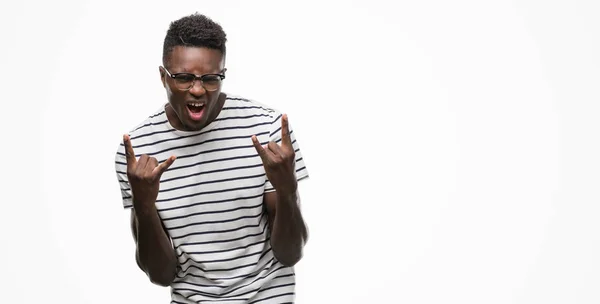 Młody Człowiek African American Sobie Okulary Granatowy Shirt Krzycząc Crazy — Zdjęcie stockowe