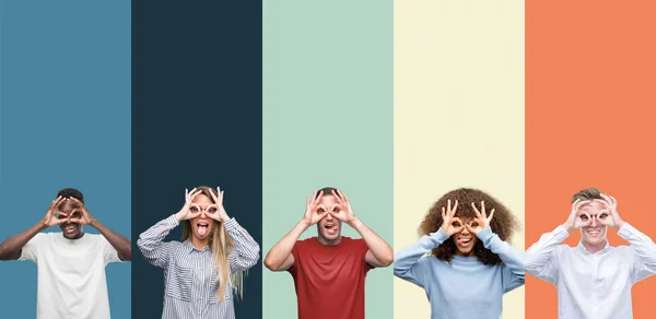 Gruppe Von Menschen Über Vintage Farben Hintergrund Tun Geste Wie — Stockfoto