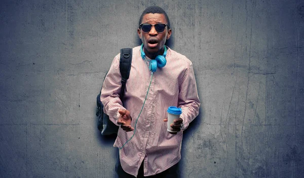 Africano Negro Estudiante Asustado Shock Expresando Pánico Miedo — Foto de Stock