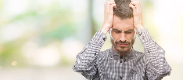Jonge Hipster Man Lijden Hoofdpijn Wanhopig Benadrukt Omdat Pijn Migraine — Stockfoto