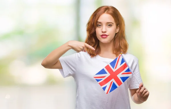 Joven Hermosa Mujer Sosteniendo Bandera Del Reino Unido Sobre Fondo —  Fotos de Stock