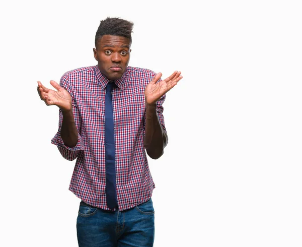 Joven Hombre Negocios Afroamericano Sobre Fondo Aislado Expresión Despistada Confusa — Foto de Stock