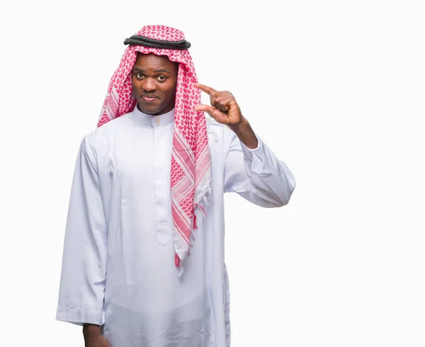 Young Arabic African Man Wearing Traditional Keffiyeh Isolated Background Smiling — Stock Photo, Image