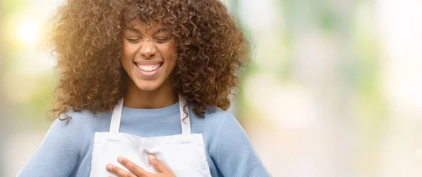 African American Shop Eigenaar Vrouw Het Dragen Van Een Schort — Stockfoto