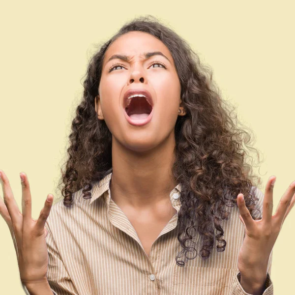 Jovem Hispânica Mulher Negócios Louco Louco Gritando Gritando Com Expressão — Fotografia de Stock