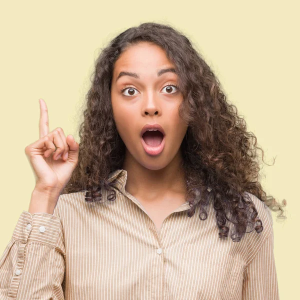 Young Hispanic Business Woman Pointing Finger Successful Idea Exited Happy — Stock Photo, Image