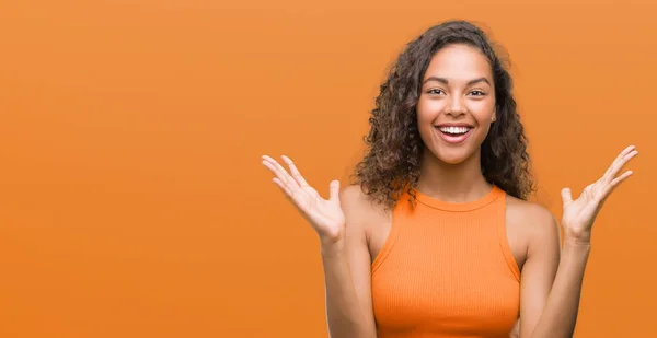 Mujer Hispana Joven Muy Feliz Emocionada Expresión Ganadora Celebrando Victoria — Foto de Stock