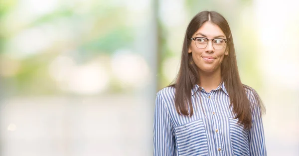 Young Beautiful Hispanic Business Woman Smiling Looking Side Staring Away — Stock Photo, Image