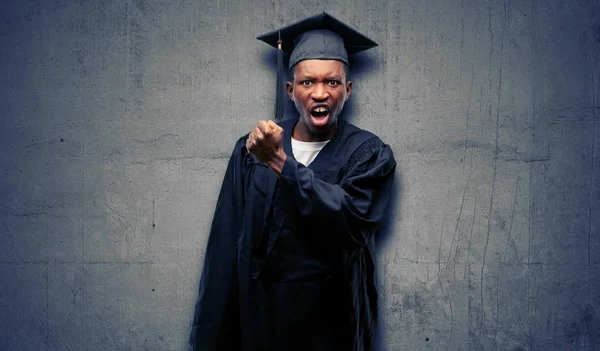 Mladí Africké Postgraduální Student Černý Muž Podrážděný Vzteklý Vyjadřuje Negativní — Stock fotografie