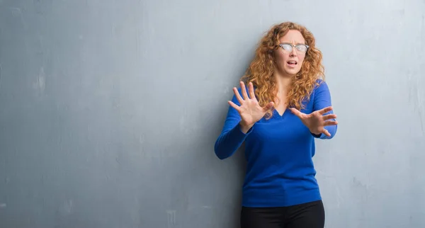 Young Redhead Woman Grey Grunge Wall Afraid Terrified Fear Expression — Stock Photo, Image