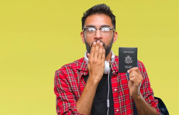 İzole arka kapak ağız elle hata, korku, sessizlik içinde gizli kavramı korkmuş ifade için utanç ile şok içinde pasaport Amerika holding yetişkin İspanyol öğrenci adam