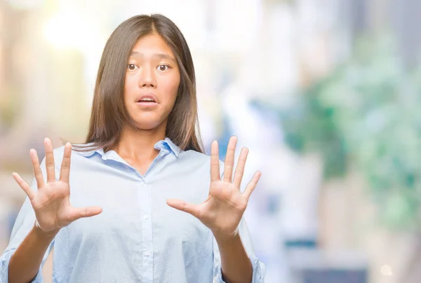 Joven Mujer Negocios Asiática Sobre Fondo Aislado Asustado Aterrorizado Con — Foto de Stock