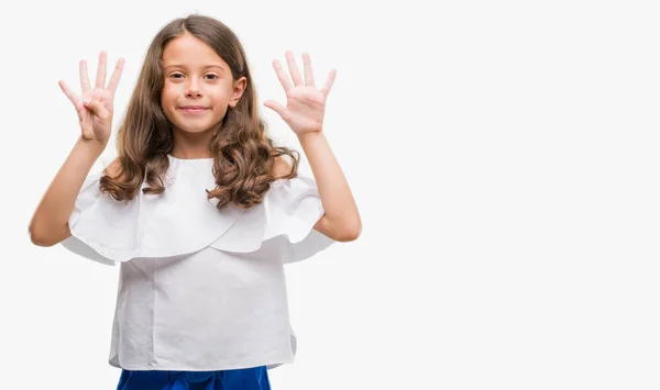 Брюнетка Латиноамериканського Дівчина Показ Вказуючи Пальцями Номер Дев Ять Посміхаючись — стокове фото