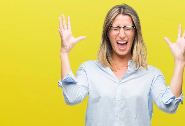 Junge Schöne Geschäftsfrau Mit Isoliertem Hintergrund Die Verrückt Und Verrückt — Stockfoto