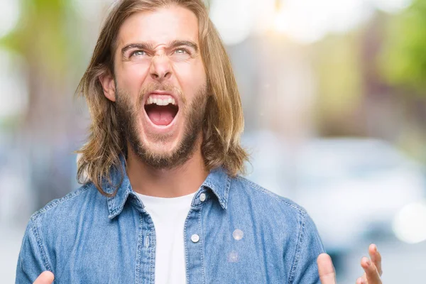 Giovane Bell Uomo Con Capelli Lunghi Sfondo Isolato Pazzo Pazzo — Foto Stock