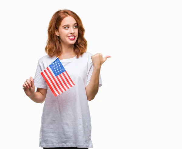 Joven Hermosa Mujer Sosteniendo Bandera América Sobre Fondo Aislado Señalando —  Fotos de Stock