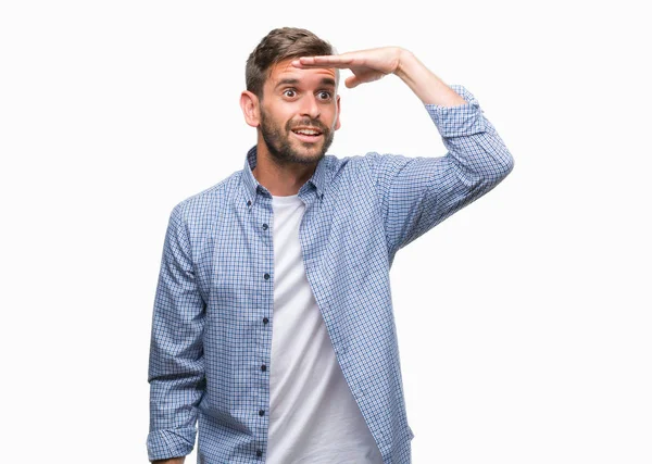 Homem Bonito Jovem Vestindo Shirt Branca Sobre Fundo Isolado Muito — Fotografia de Stock