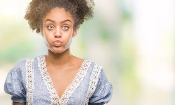 Jeune Femme Afro Américaine Sur Fond Isolé Joues Gonflées Avec — Photo