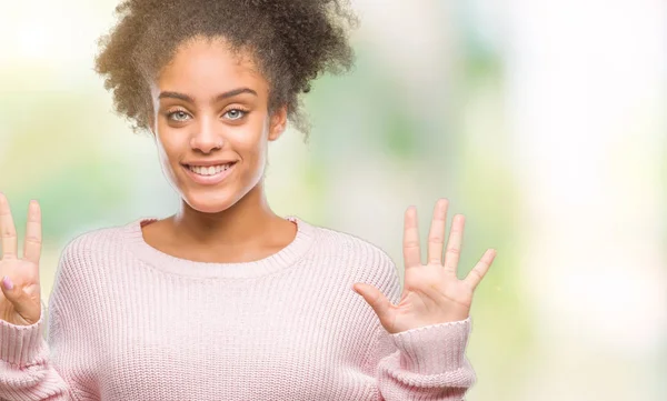 Jonge Afro Amerikaanse Vrouw Dragen Winter Trui Geïsoleerde Achtergrond Weergeven — Stockfoto