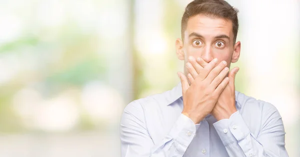 Gutaussehender Junger Geschäftsmann Schockte Den Mund Mit Den Händen Für — Stockfoto