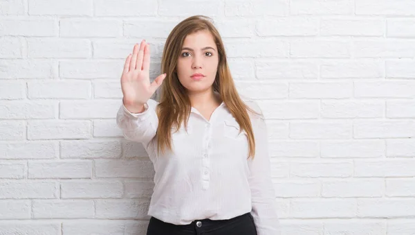 Young Adult Business Woman White Brick Wall Open Hand Doing — Stock Photo, Image