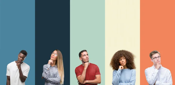 Groep Mensen Vintage Kleuren Achtergrond Met Hand Kin Denken Vraag — Stockfoto