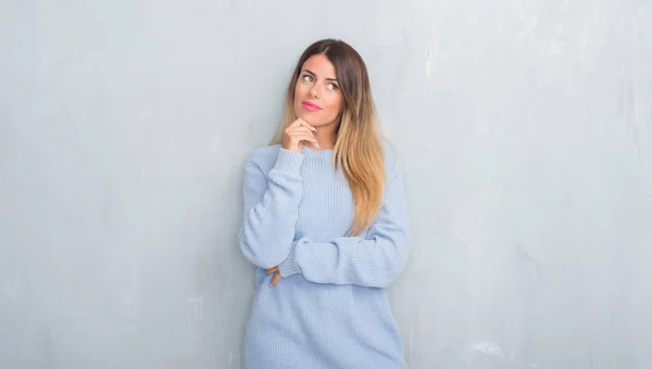 Young Adult Woman Grey Grunge Wall Wearing Winter Outfit Hand — Stock Photo, Image